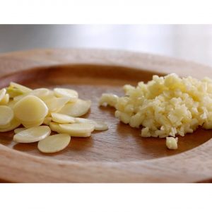 Chopped garlic